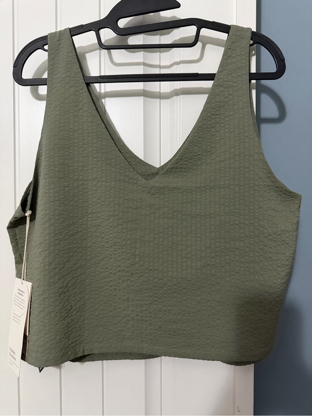 Vuori Olive V-Neck Cropped Tank Top